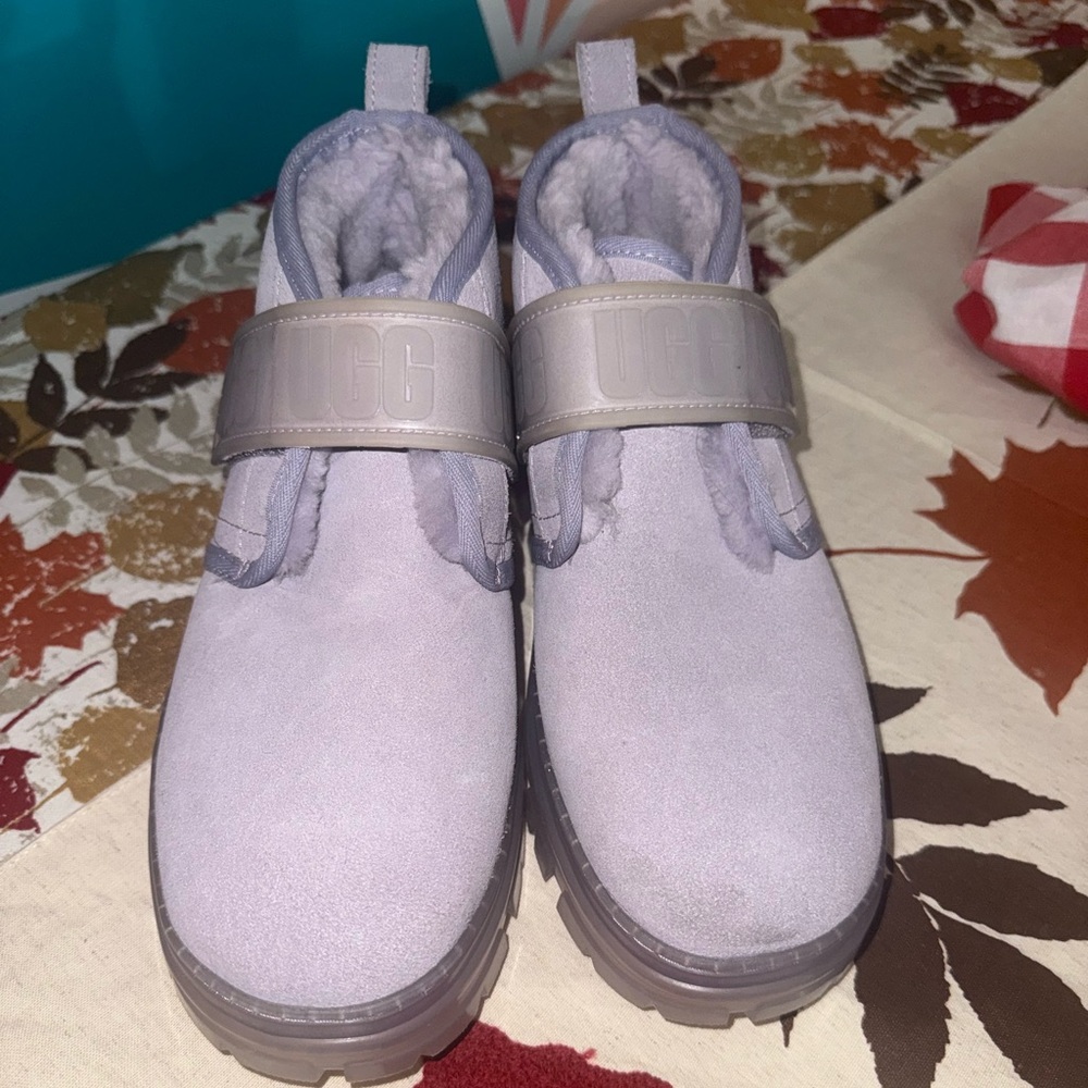UGG Neumel Clear boots in the color June Gloom